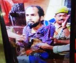 धार्मिक नारे लगाते हुए युवक ने गोरक्षनाथ मंदिर के सुरक्षाकर्मियों पर किया हमला, दो जवान घायल